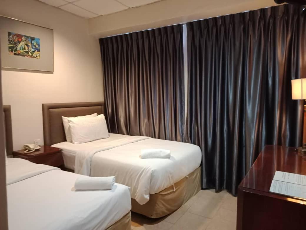 Golden Court - Sri Pelangi Johor Bahru